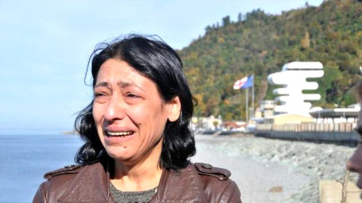 Türkiye\'nin Gürcistan Sınırında Gözü Yaşlı Bekleyiş