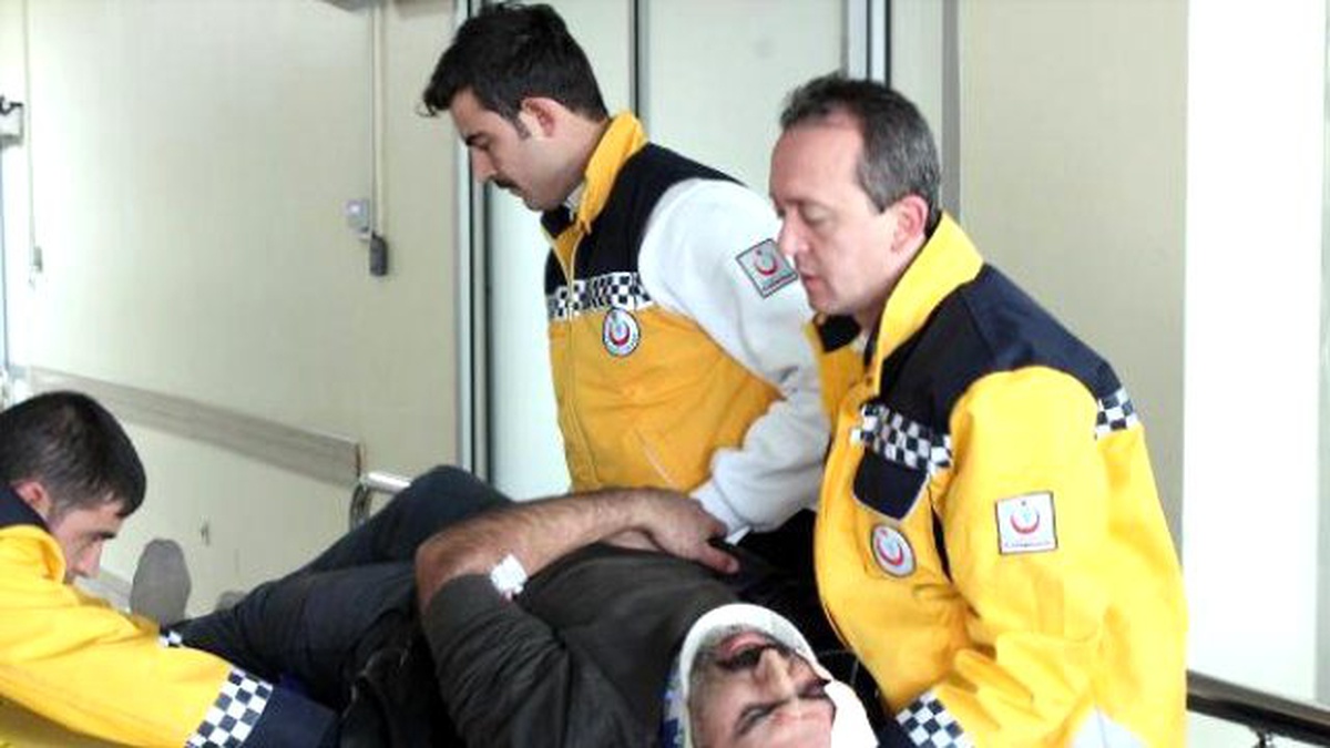Uydu Antenini Ayarlamaya Çalışırken Çatıdan Düştü