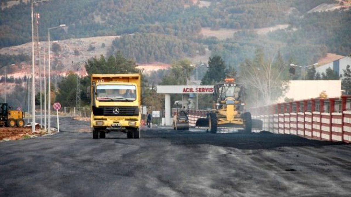 Acil Servis Yolu Asfaltlandı