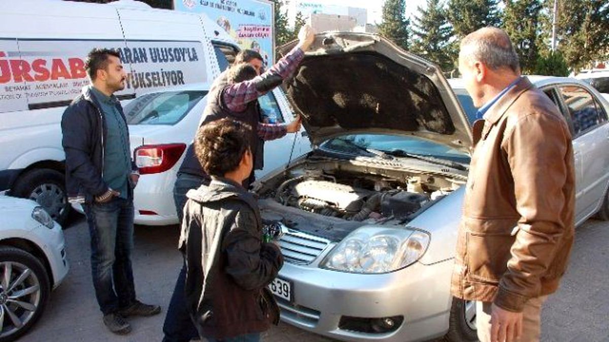 Adıyaman\'da İlginç Kedi Kurtarma Operasyonu