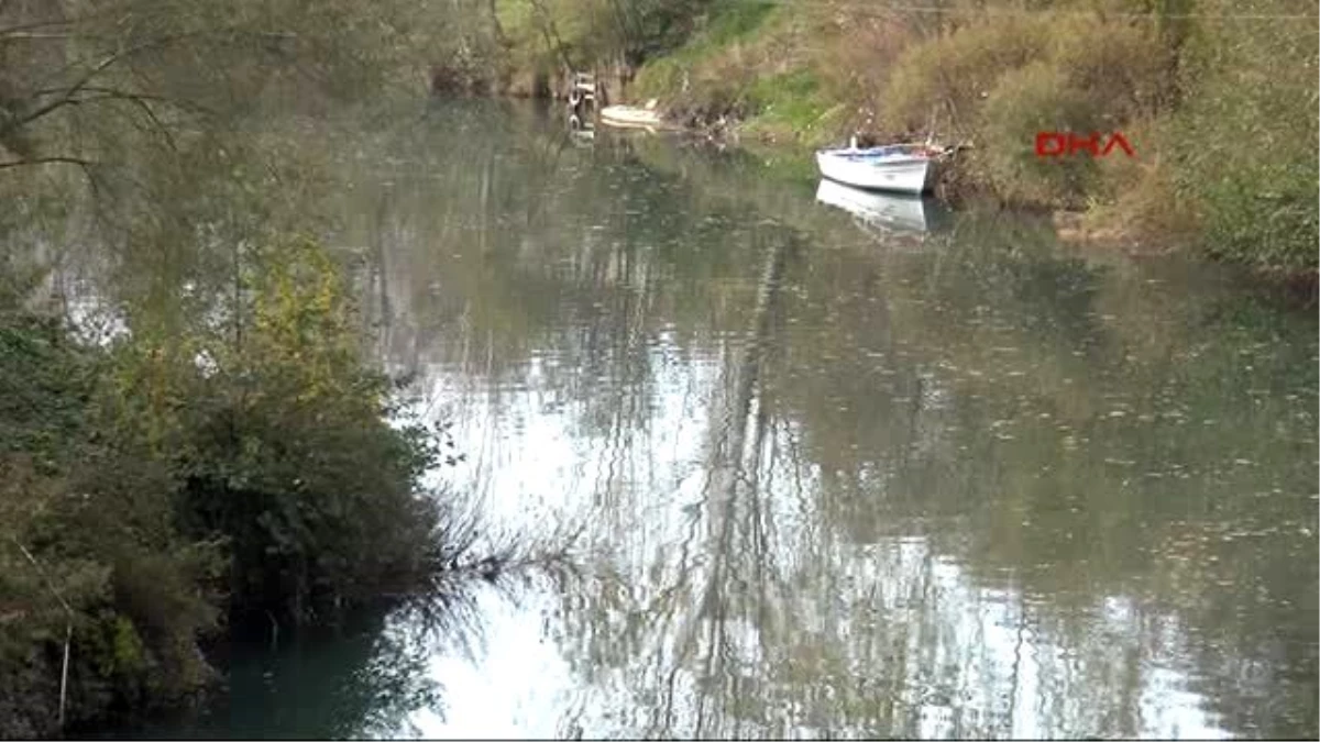 Bartın Irmağı Siyaha Büründü