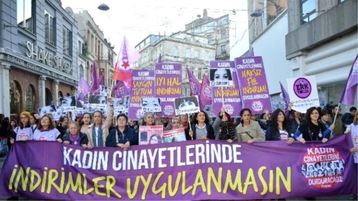 Beyoğlu\'nda Kadın Cinayeti Protestosu
