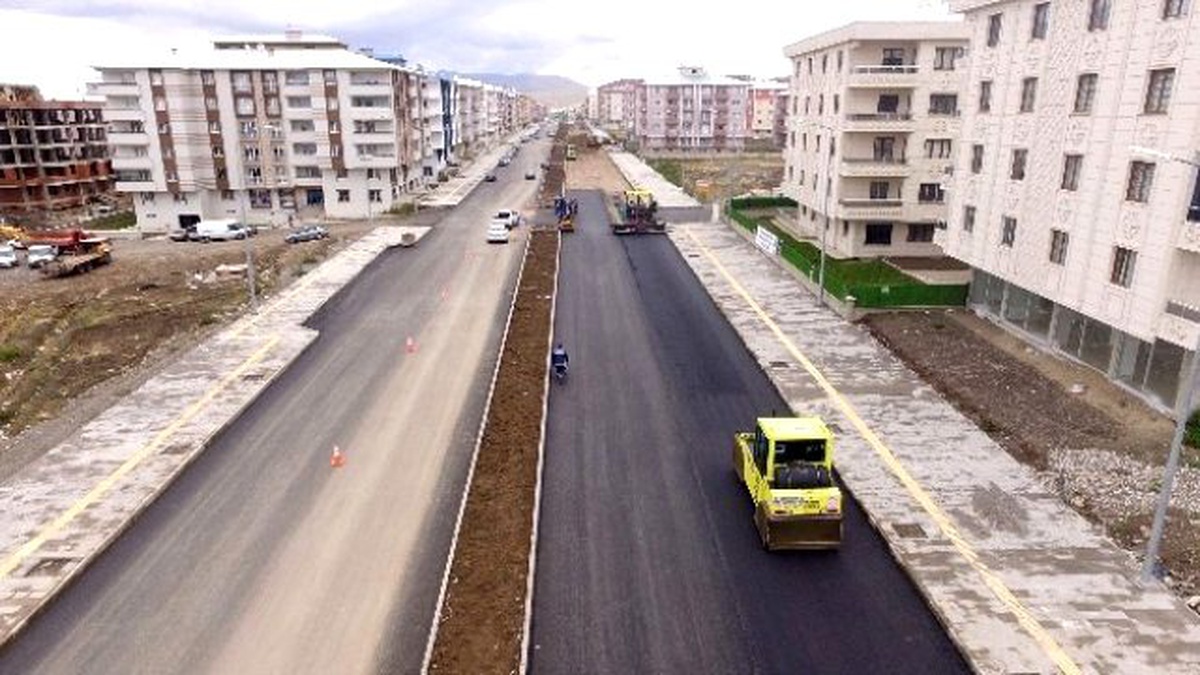 Büyükşehir, Üç Merkez İlçeye 214 Bin Ton Asfalt Döktü