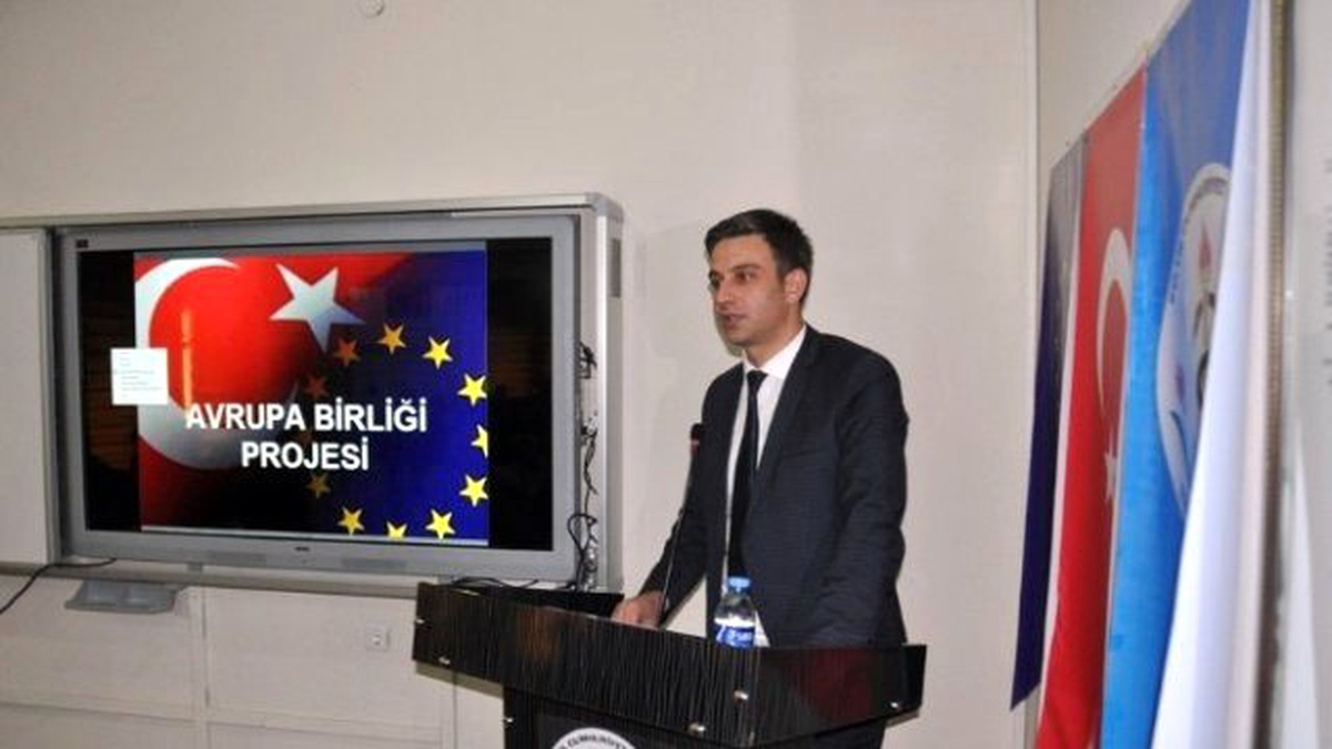 Eleşkirt\'te Öğrenci Velilerine Karne