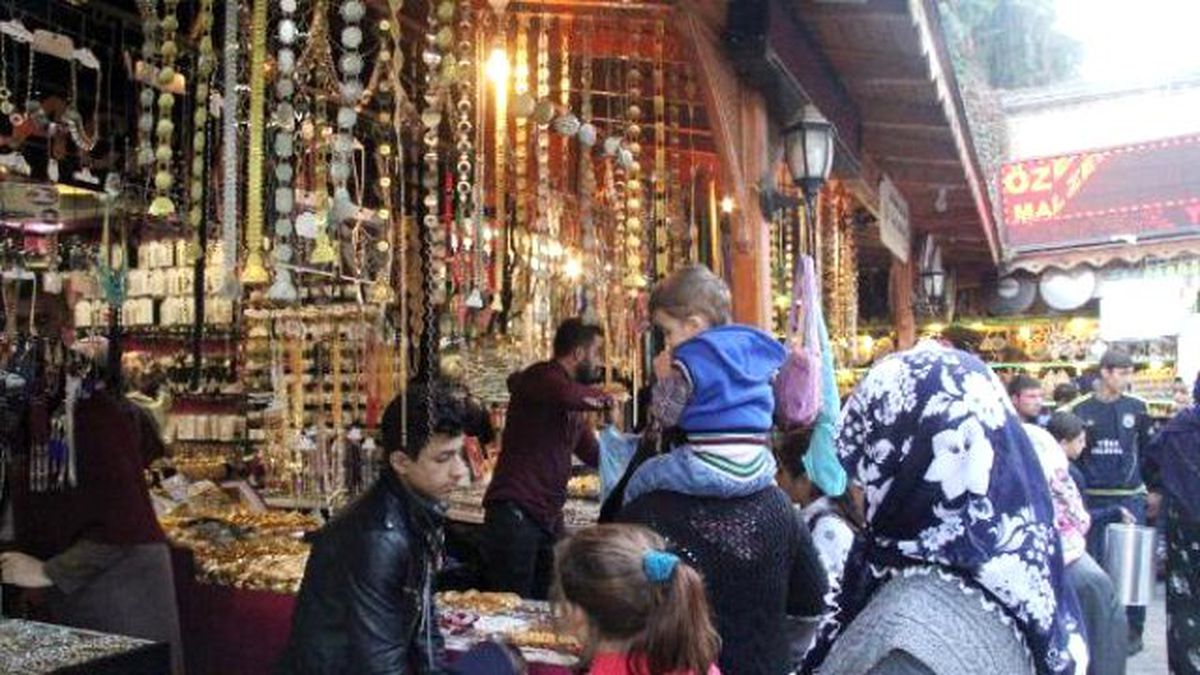Gerçeğini Alamayanlar, İmitasyon Takıları Tercih Ediyor