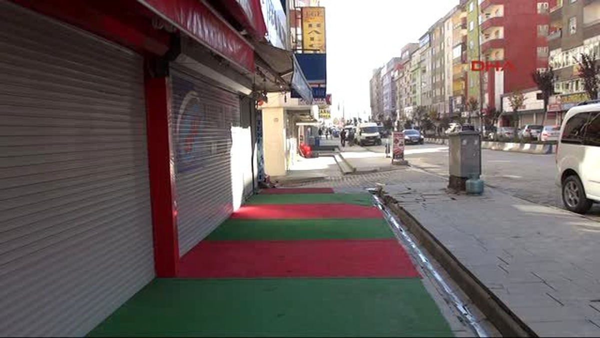 Hakkari\'de Kepenkler Yüksekova İçin Kapalı