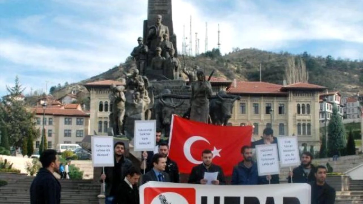 Hepar\'lı Gençlerden Türkmenlere Yönelik Saldırılara Protesto