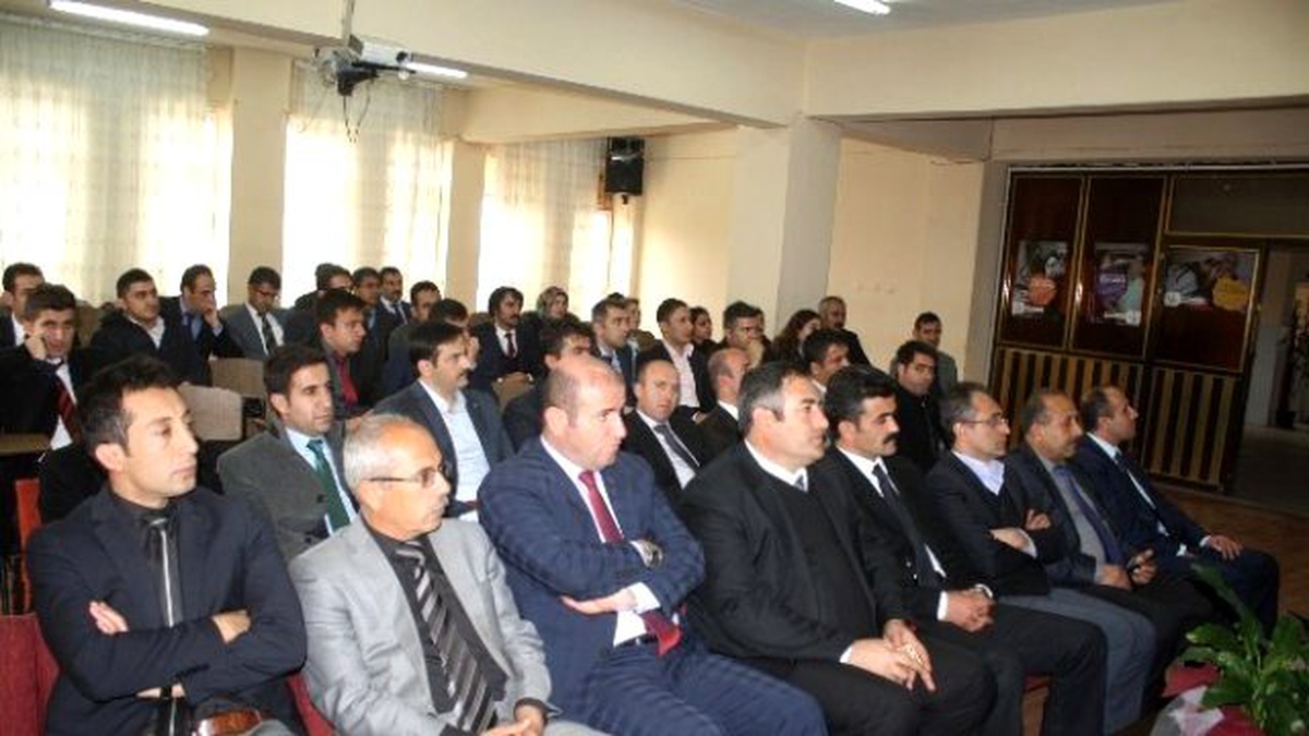 Okul Müdürlerine \'Etik Davranış Sergileme\' Semineri