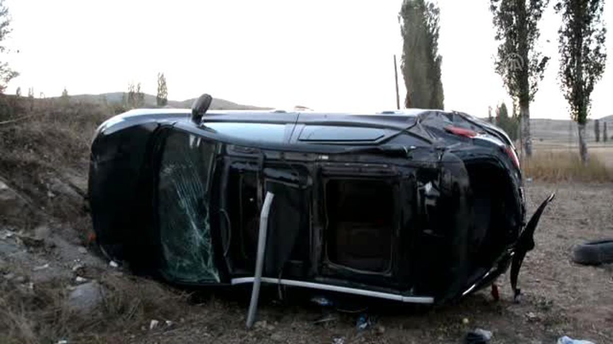 Aksaray\'da Trafik Kazası: 1 Ölü, 2 Yaralı