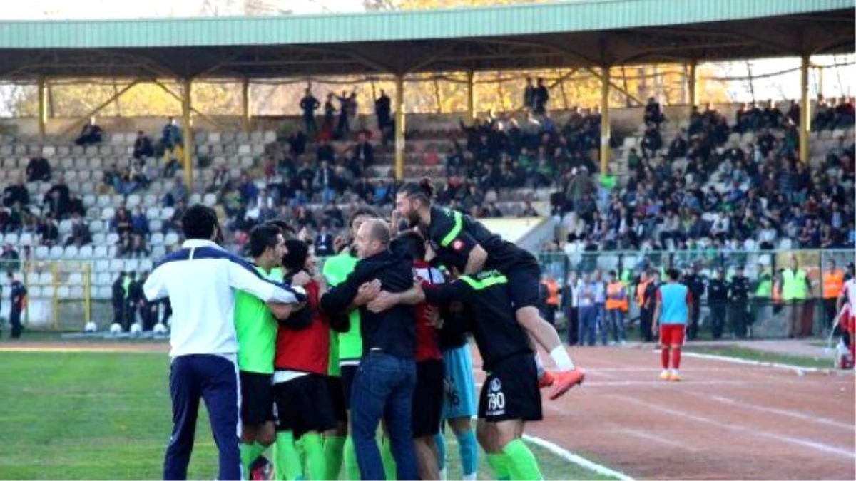 Sakaryaspor-Denizli Büyükşehir Belediyespor: 3-1