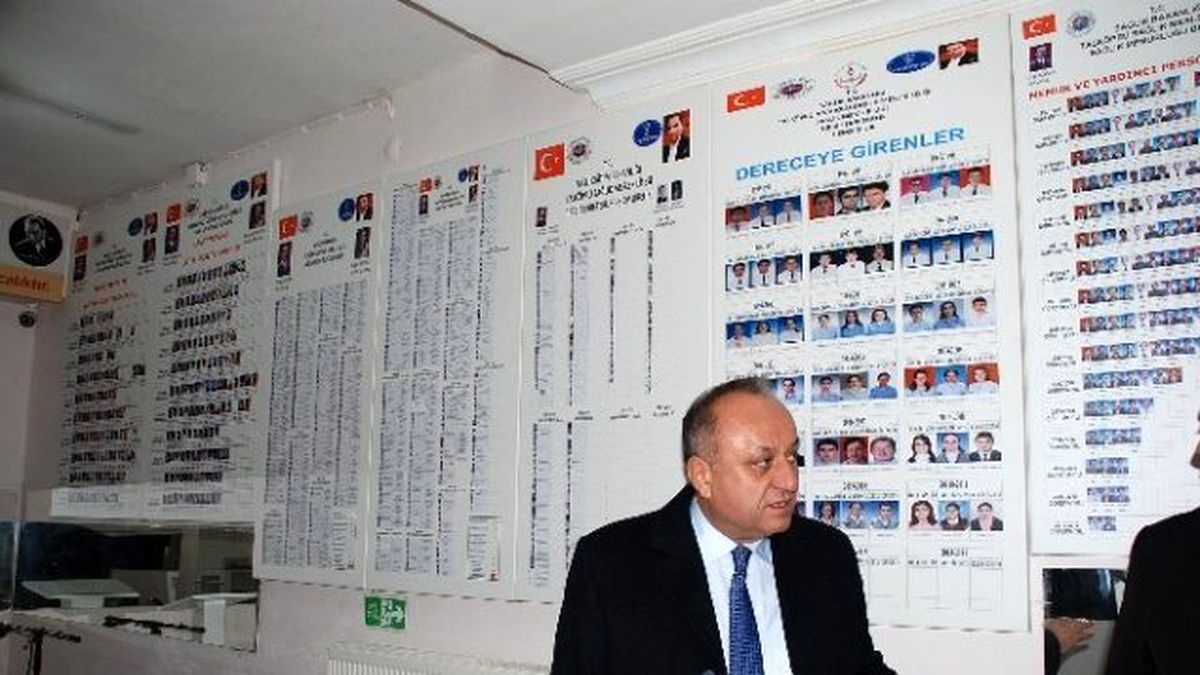 Tahsin Babaş, Taşköprü Sağlık Meslek Lisesi Mezunları Derneğini Ziyaret Etti