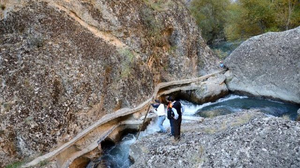 Tohma Çayı\'nda Kaybolan Yaşlı Adamı Arama Çalışmaları Sürüyor