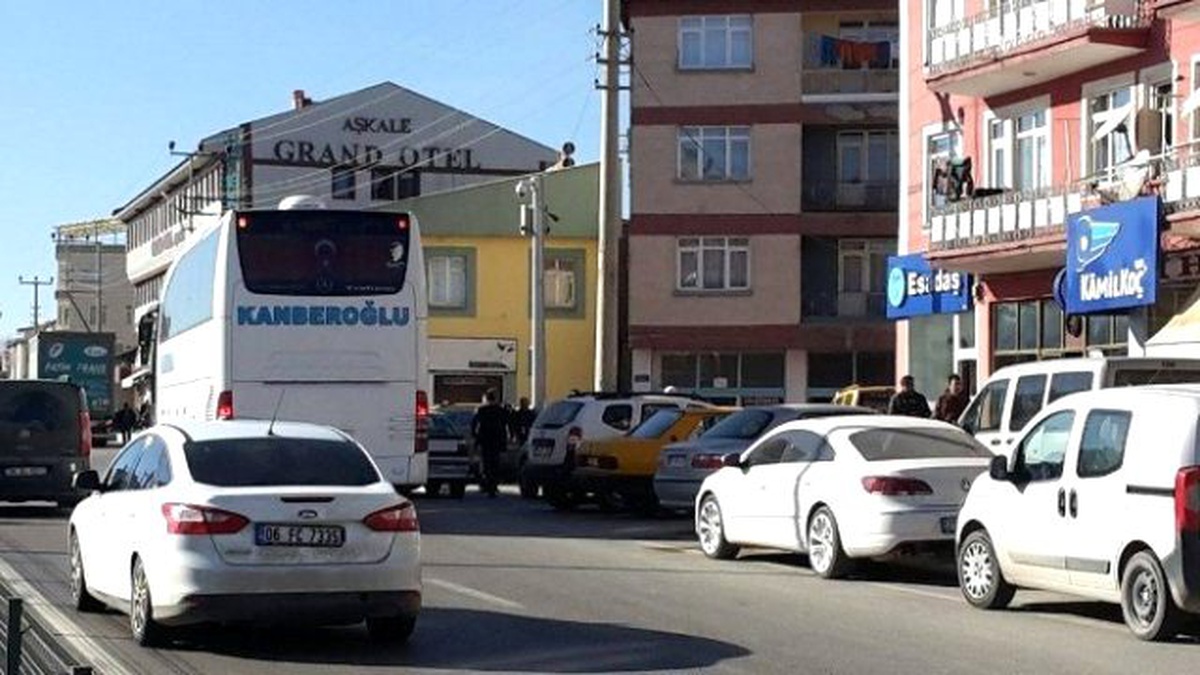 Uygunsuz Parklar Kazaya Davetiye Çıkarıyor