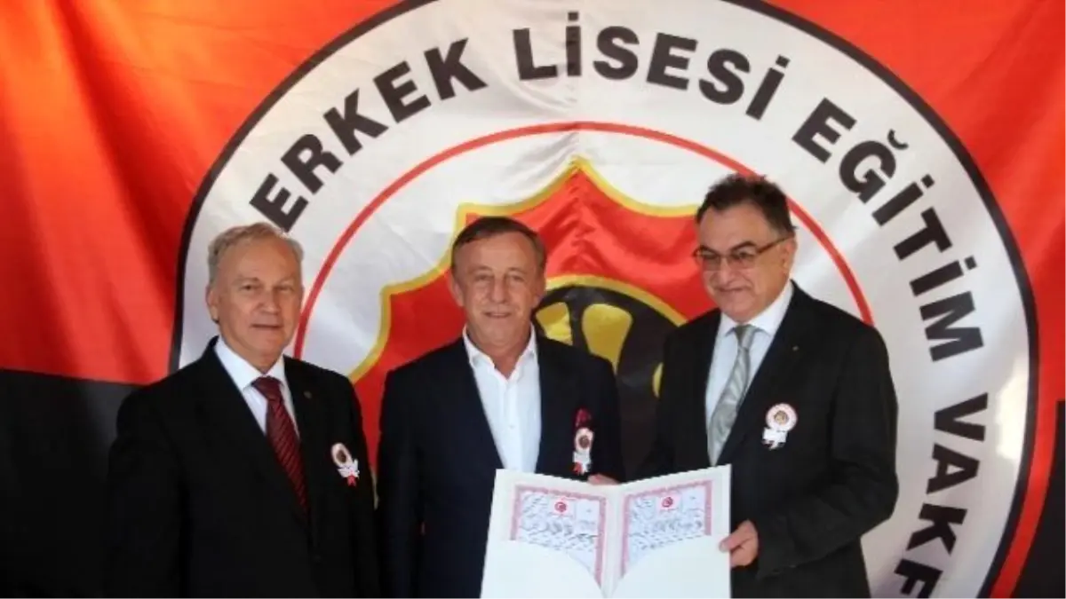 Ağaoğlu: "Türkiye İçin En İyi Senaristler Bile Seçim Sonuçlarından Daha İyi Bir Şey Yazamazdı"