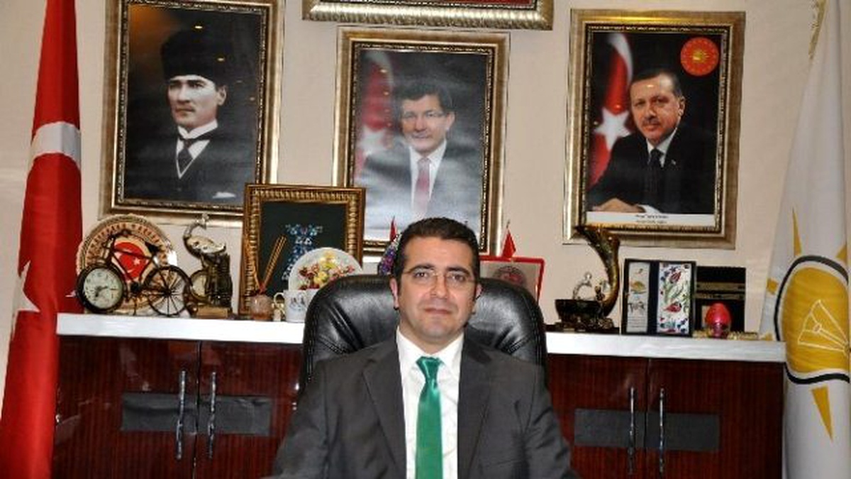 AK Parti İl Başkanı Taşpınar Öğretmenler Günü\'nü Kutladı