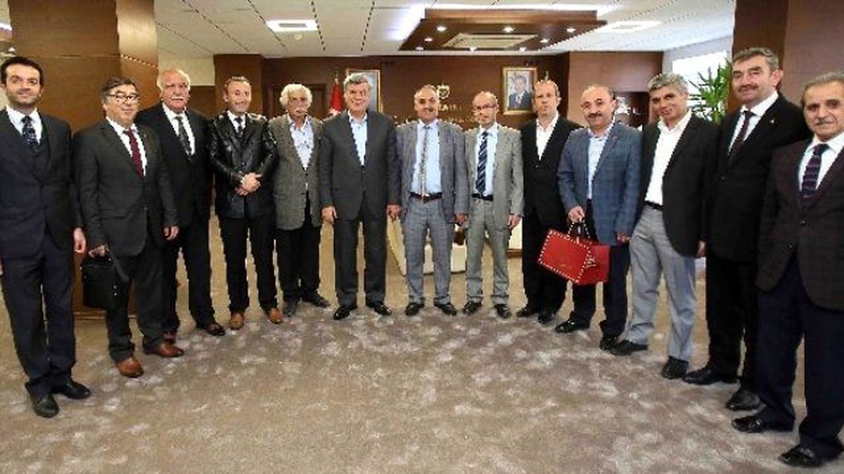 Başkan Karaosmanoğlu Konuklarını Ağırladı