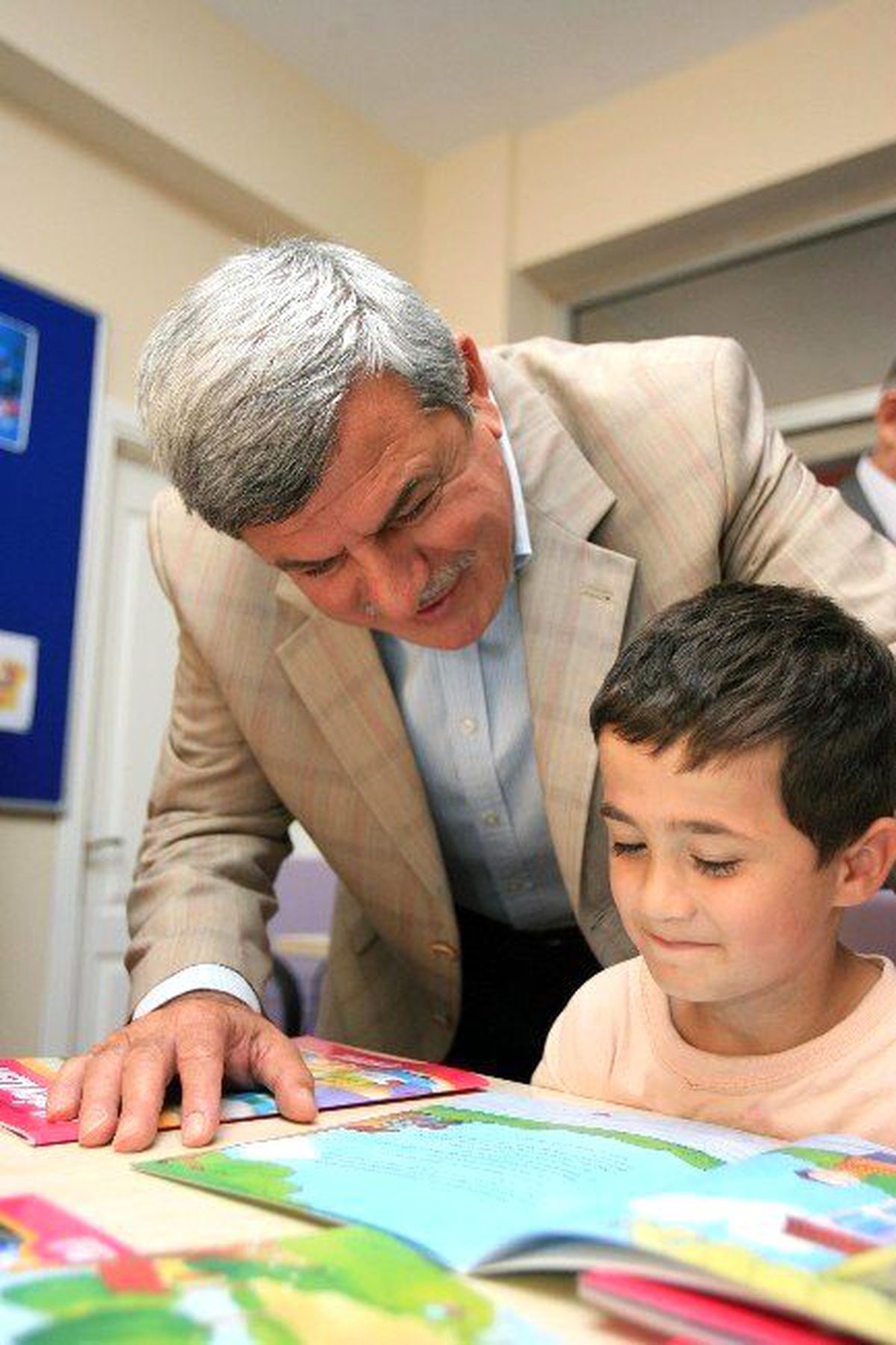 Başkan Karaosmanoğlu\'ndan Öğretmenlere Mesaj