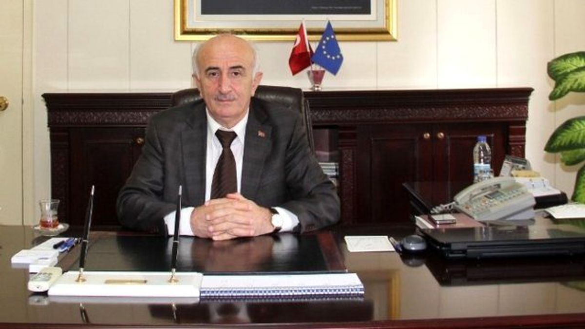 Bayburt Valisi Yusuf Odabaş\'tan 24 Kasım Öğretmen Günü Mesajı