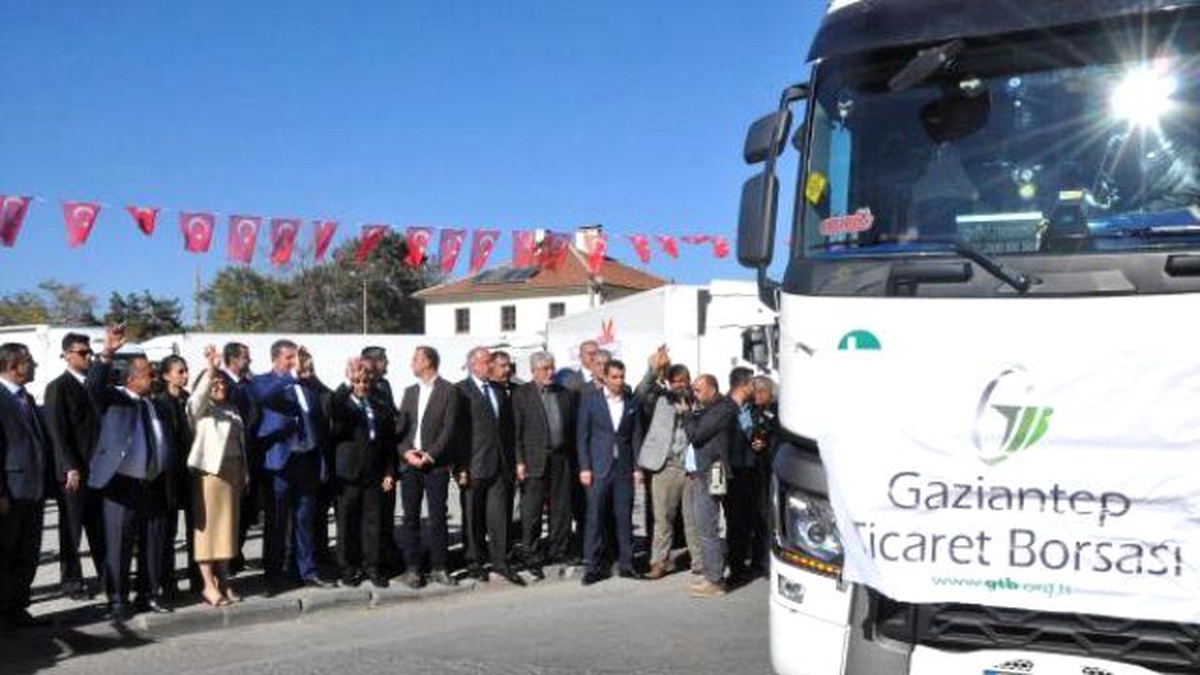 Gaziantep\'te Bayırbucak Türkmenlerine 14 Tır Yardım Gönderildi