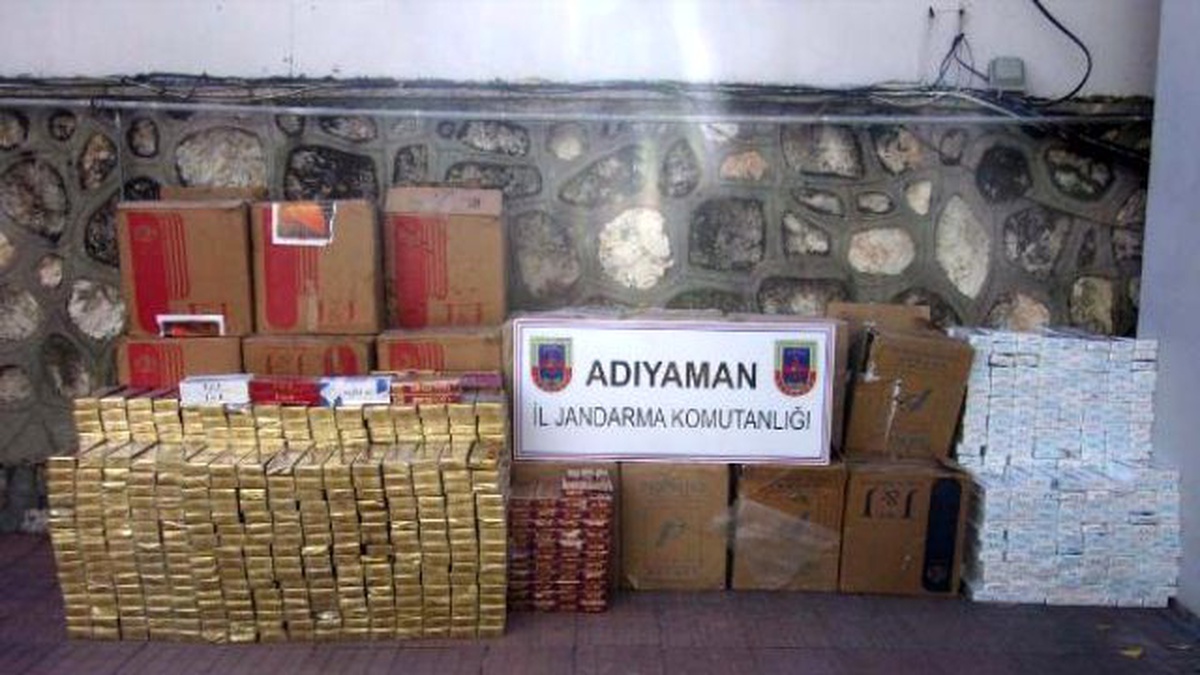 Besni\'de 2 Bin Kaçak Sigaraya 1 Gözaltı