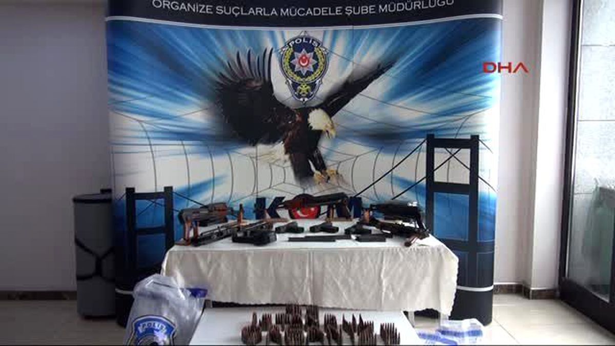 Beyoğlu\'nda Cephanelik Çıkan Evde Yakalanan Şüpheli Tutuklandı