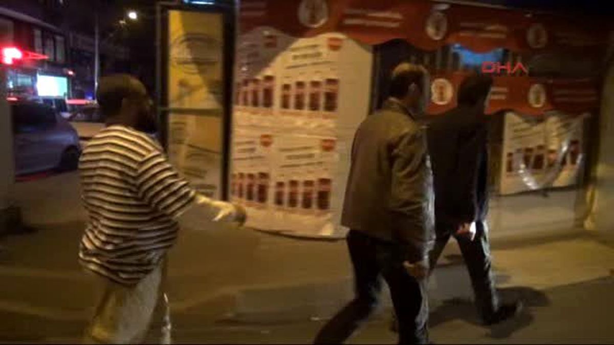 Bin TL\'yi Gaspçılara Kaptıran Arap Turist, Sokak Sokak Hırsız Aradı