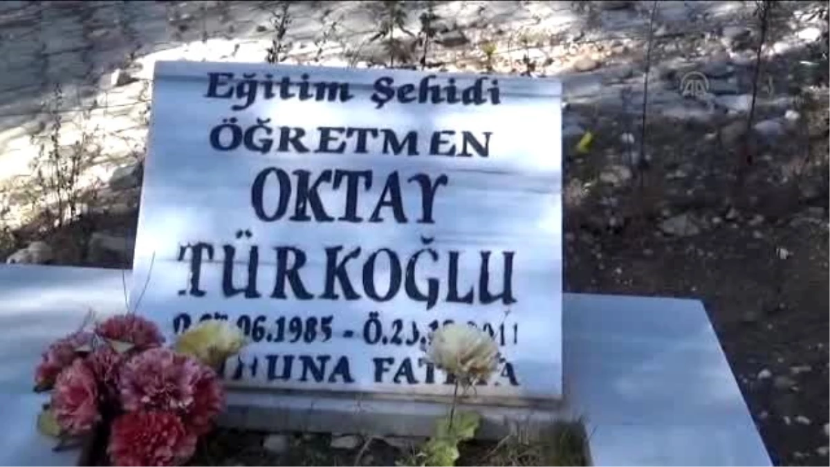 Amasya\'daki Öğretmenler Depremzede Öğretmen Çifti Andı