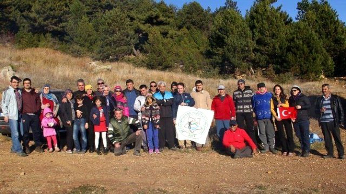 Doğaseverlerden Öğretmenler Günü Yürüyüşü