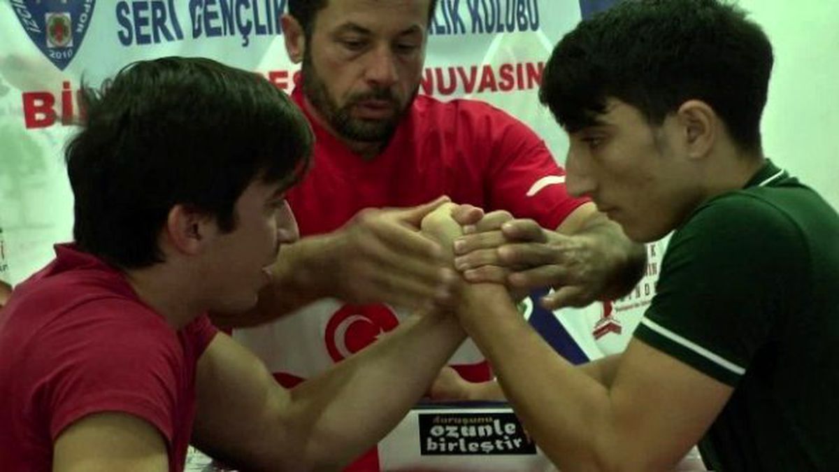 Düzce\'de Bu Defa Bilekler Yarıştı