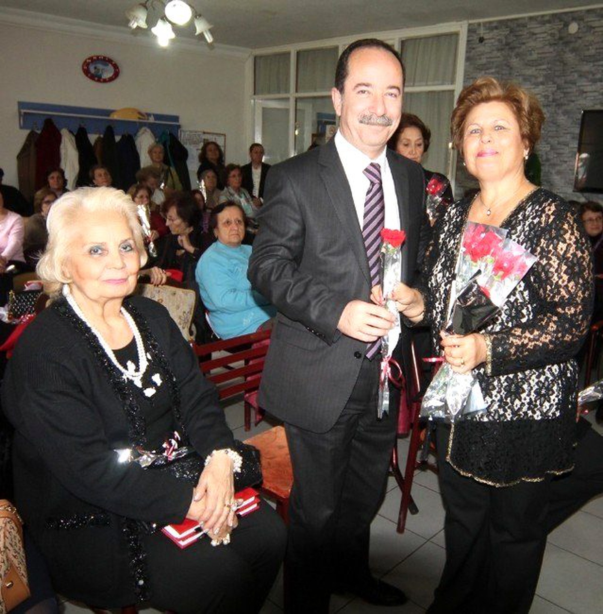 Edirne Belediye Başkanı Gürkan, Öğretmenler Gününü Kutladı