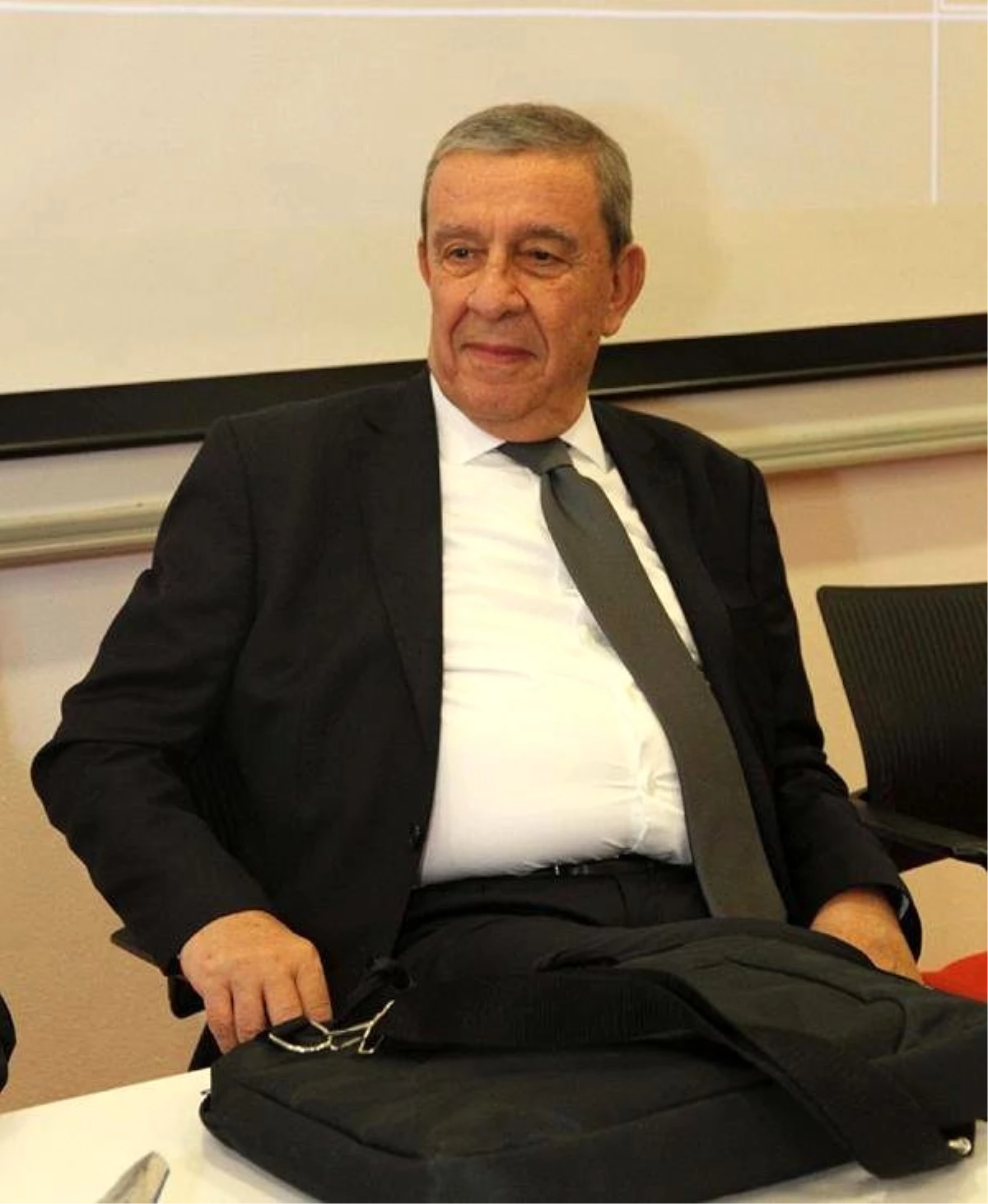 Eski Müsteşar Altınok: Türkiye\'nin 2023 Hedeflerine Ulaşma Şansı Yok