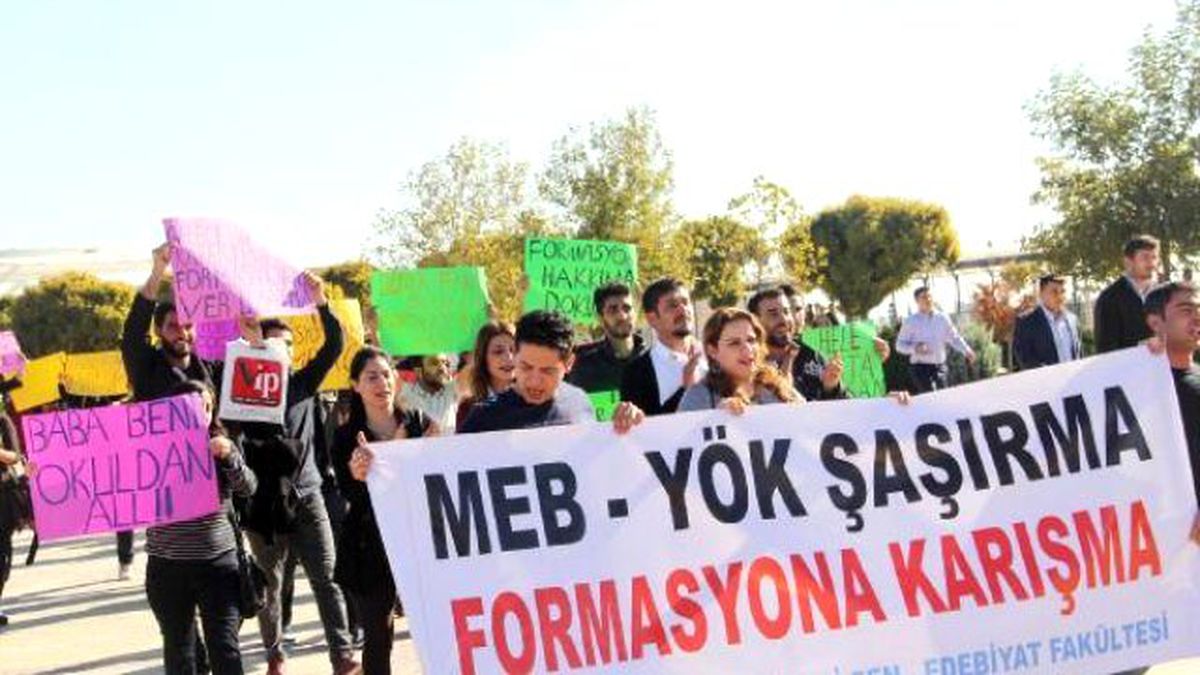 Harran Üniversitesi Öğrencilerinden Formasyon Protestosu
