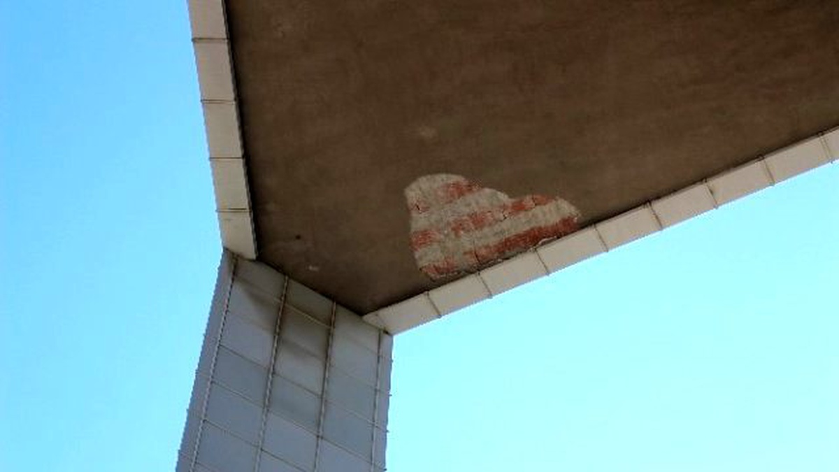 İş Merkezinin Tavanından Sıva Yağdı