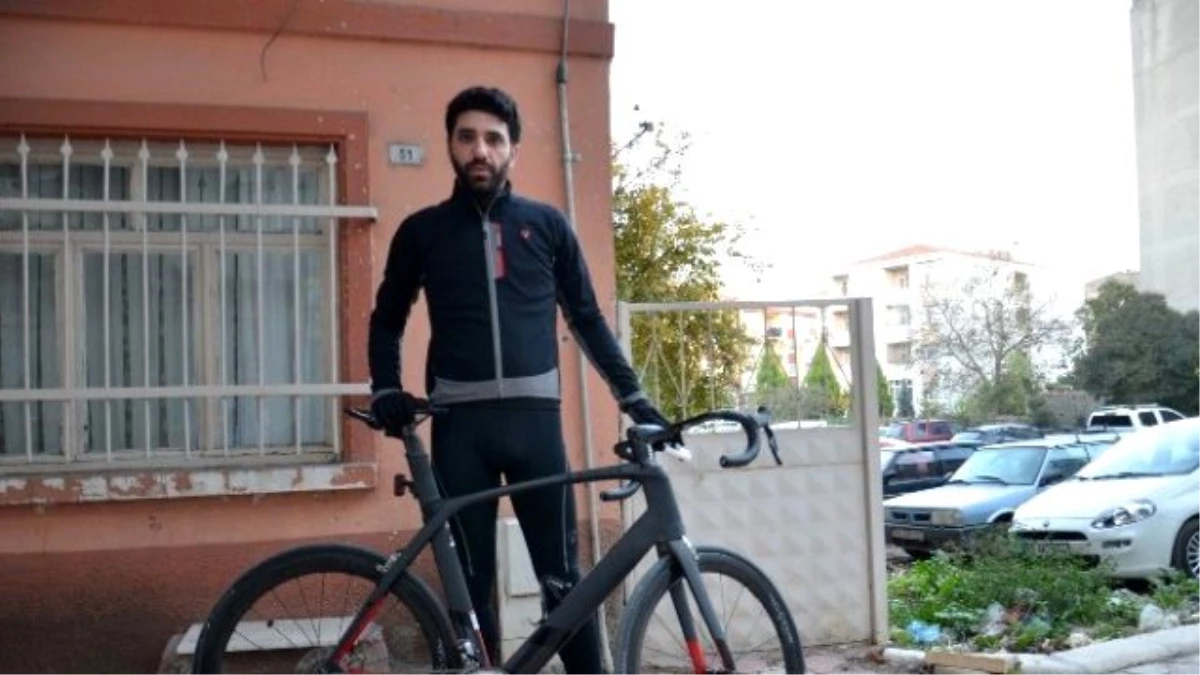 İstanbul\'dan Bafra\'ya Bisikletle Geldi