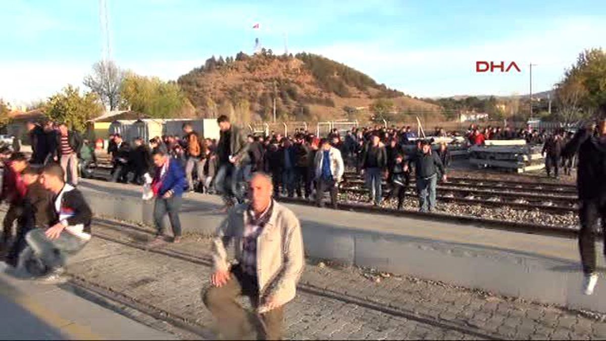 Kırklareli Raylar Üzerinden Tehlikeli Geçiş