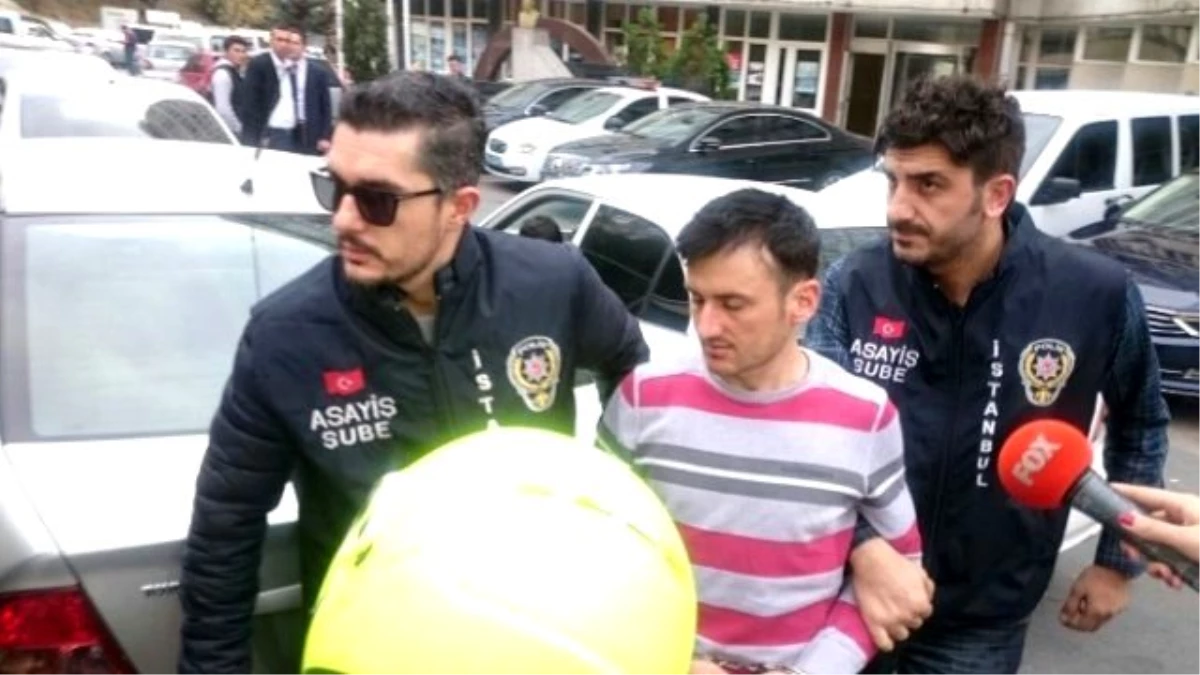 Kız Arkadaşını Sokak Ortasında Öldürüp Polise Teslim Oldu