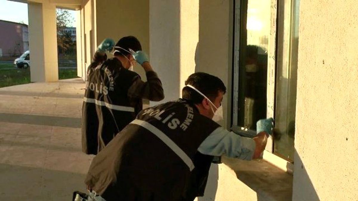 Kültür Merkezi İnşaatından Kabloları Çaldılar