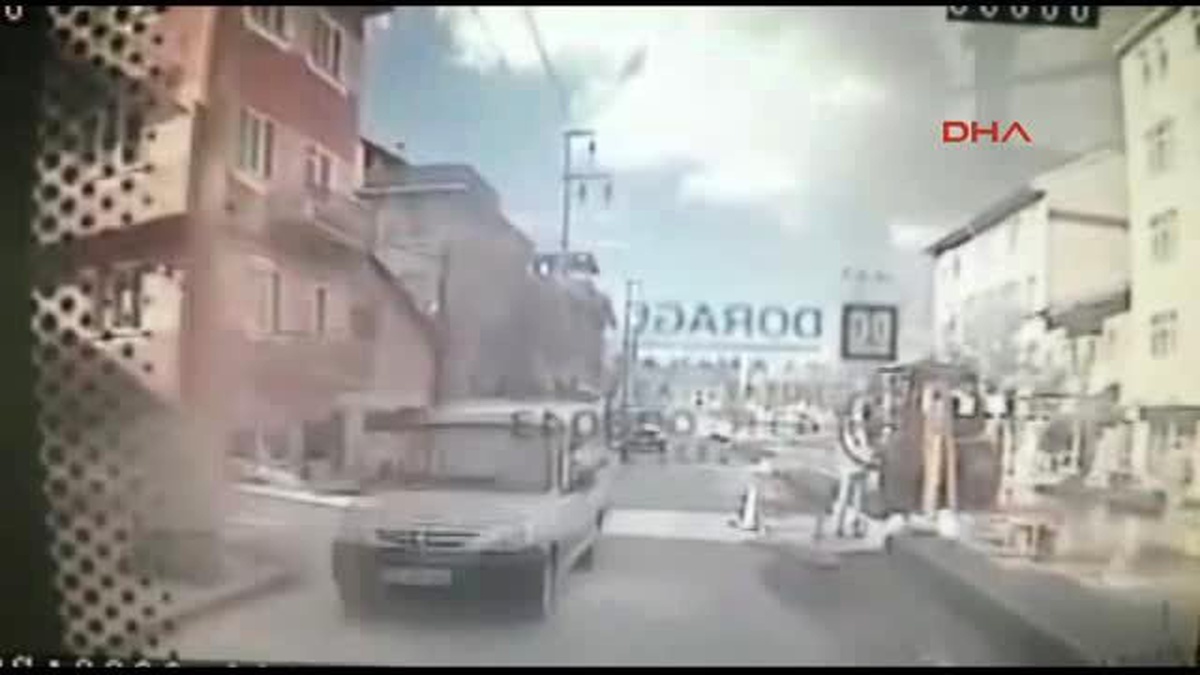 Kütahya Ters Yola Giren Halk Otobüsü Motosiklete Çarptı: 1 Ölü, 1 Yaralı