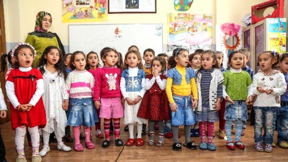 Minik Öğrencilerden Anlamlı Kutlama