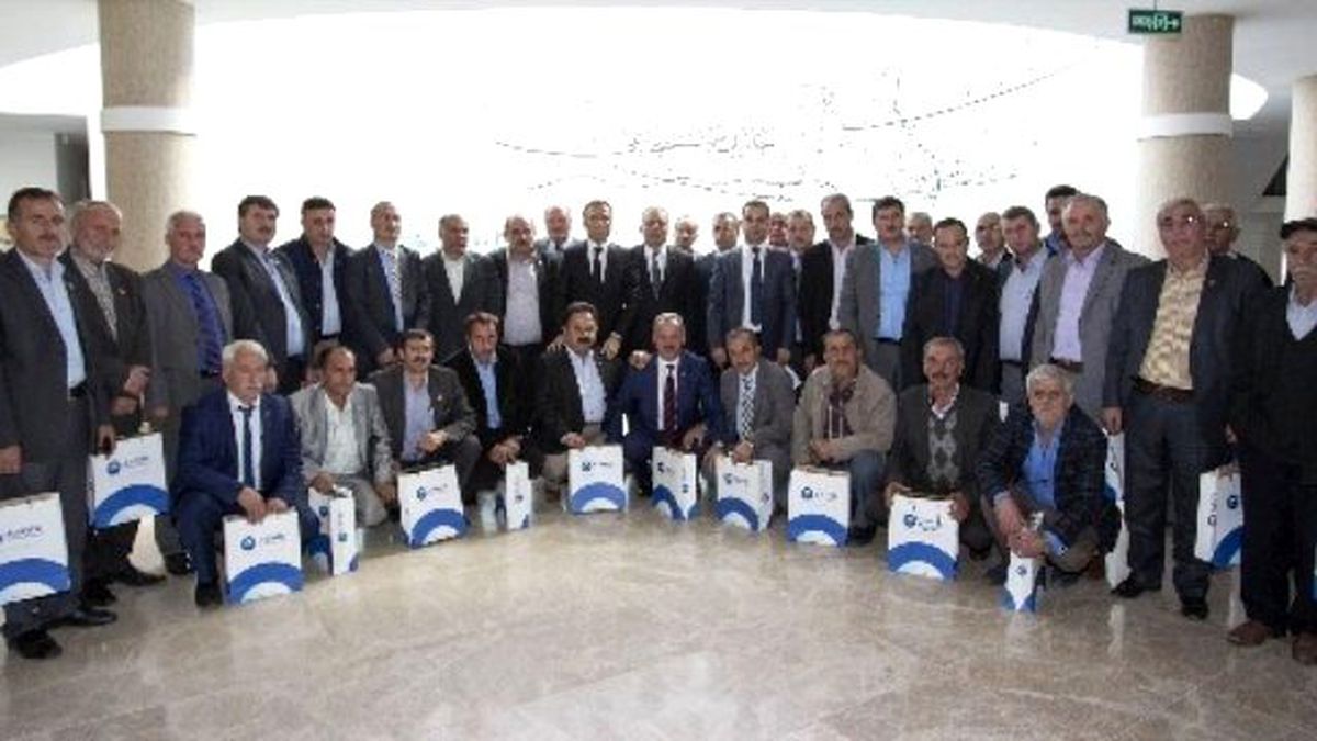 Muhtarlardan Başkan Genç\'e Teşekkür