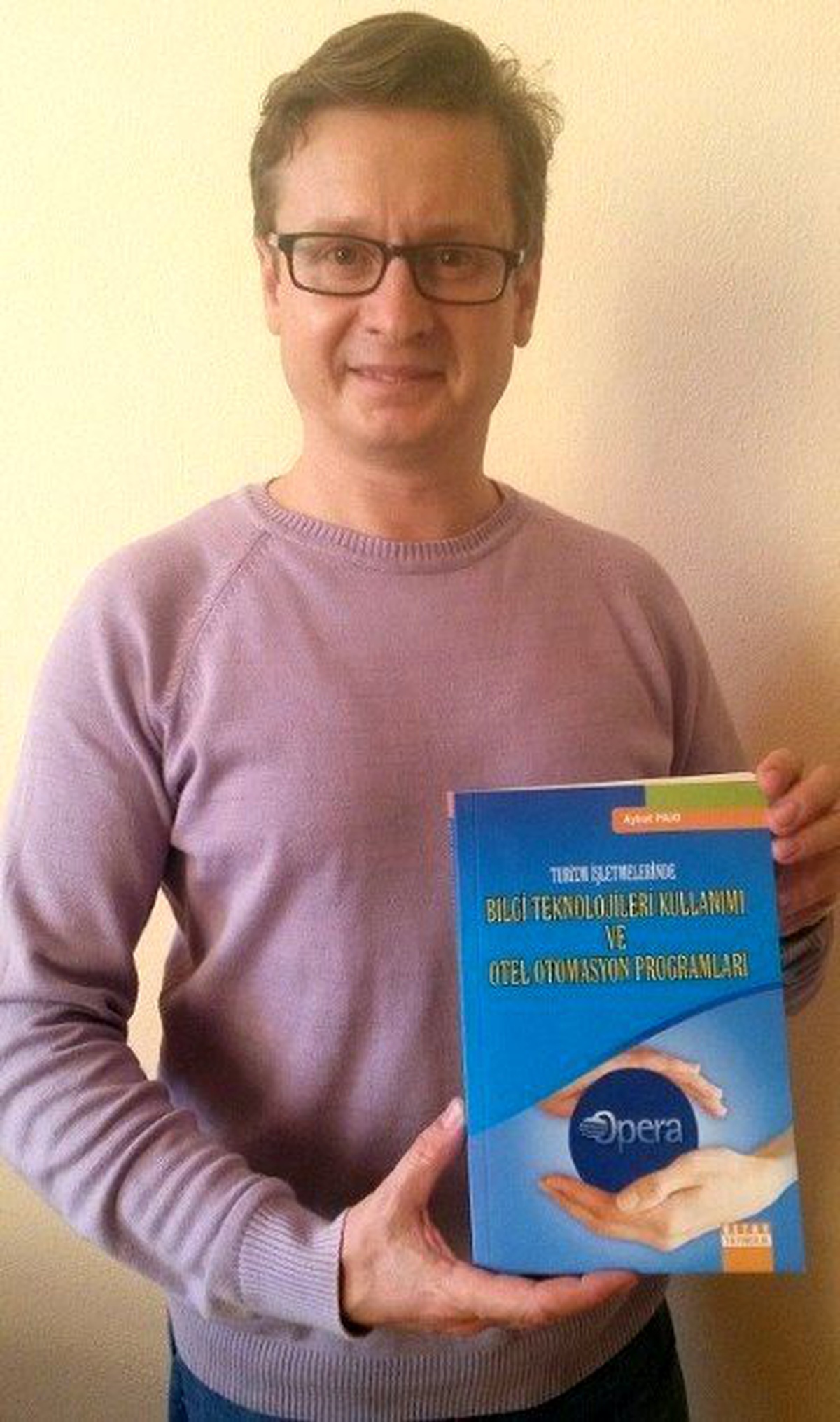 Öğretim Görevlisi Aykut Pajo\'nun Kitabı Amazon.com\'da