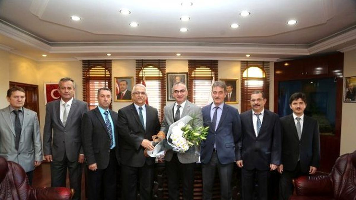 Öğretmenlerden Başkan Yılmazer\'e Ziyaret