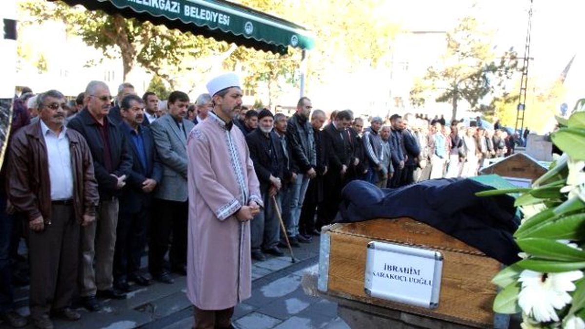 Trafik Kazasında Ölen Saha Komiseri Son Yolculuğuna Uğurlandı