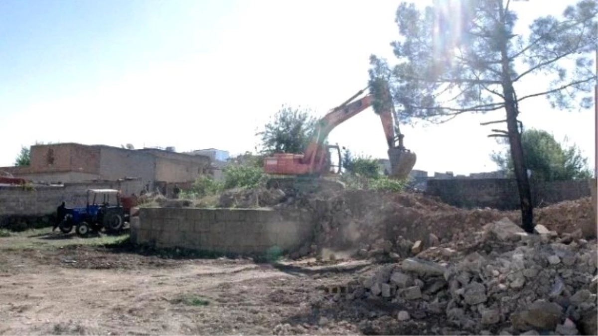 Viranşehir Belediyesi Surlarda Çalışma Başlattı