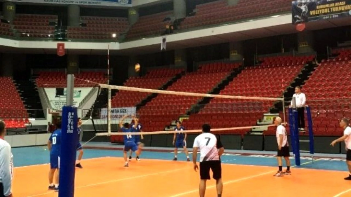 Voleybol Heyecanı Sürüyor