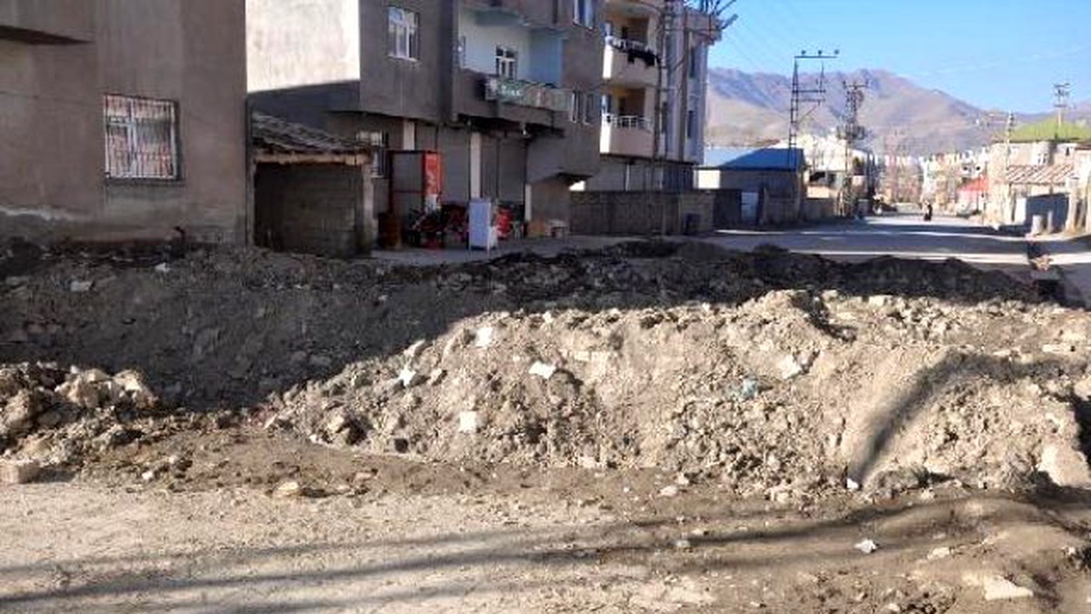 Yüksekova\'da Sokağa Çıkma Yasağı Sona Erdi (2)