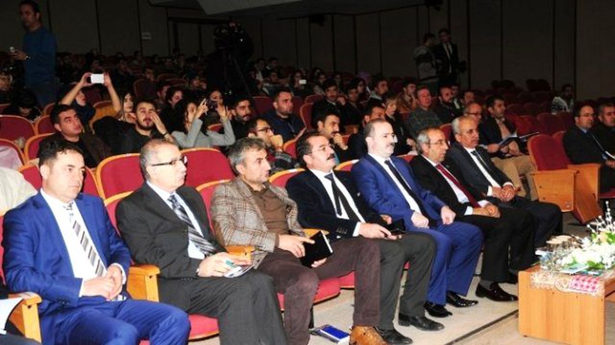 Yyü\'de \'Bütün Yönleriyle Öğretmen\' Sempozyumu