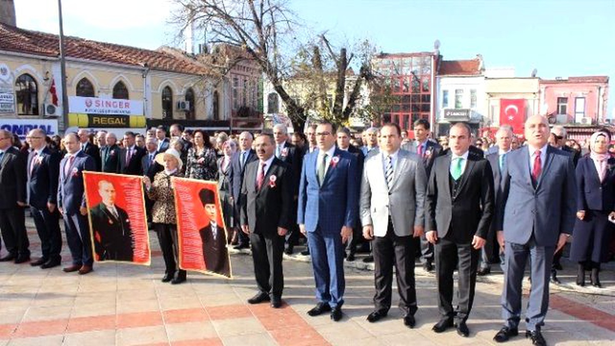 24 Kasım Öğretmenler Günü Edirne\'de Törenle Kutlandı