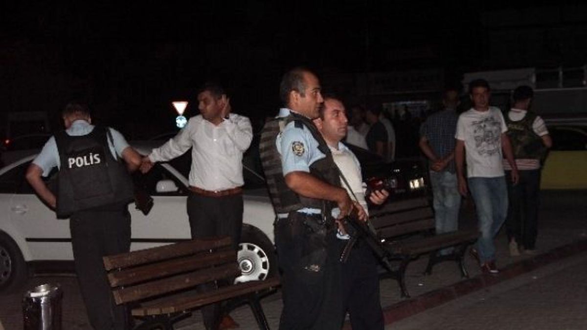 Adana'da Polis Merkezine Bombalı Saldırı Son Anda Önlendi