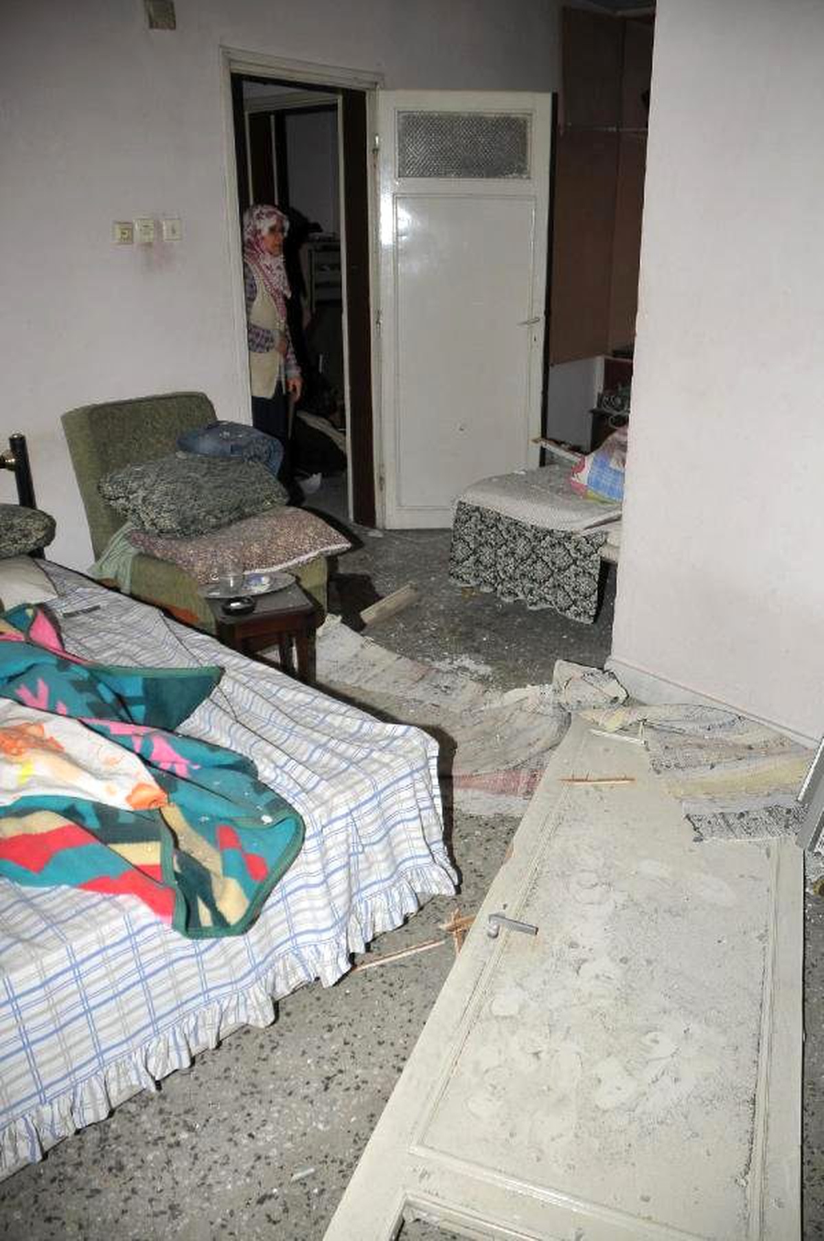 Adana\'da Polis Merkezine Teröristlerin Bombalı Araçlı Saldırısı Son Anda Önlendi (2)